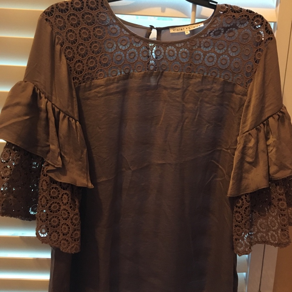Violet+Claire top
